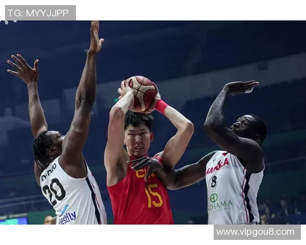 中国篮球队迎战安哥拉队力争在国际赛场上再创辉煌 中国篮球队迎战安哥拉队力争在国际赛场上再创辉煌