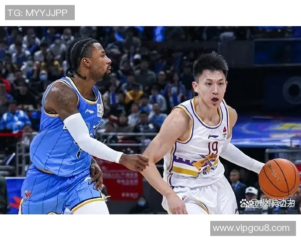 刘晓宇的篮球之路从青涩少年到职业赛场的辉煌历程与心路历程分享